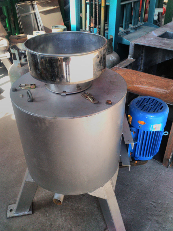 Filtre-presse pour huile de palme brute